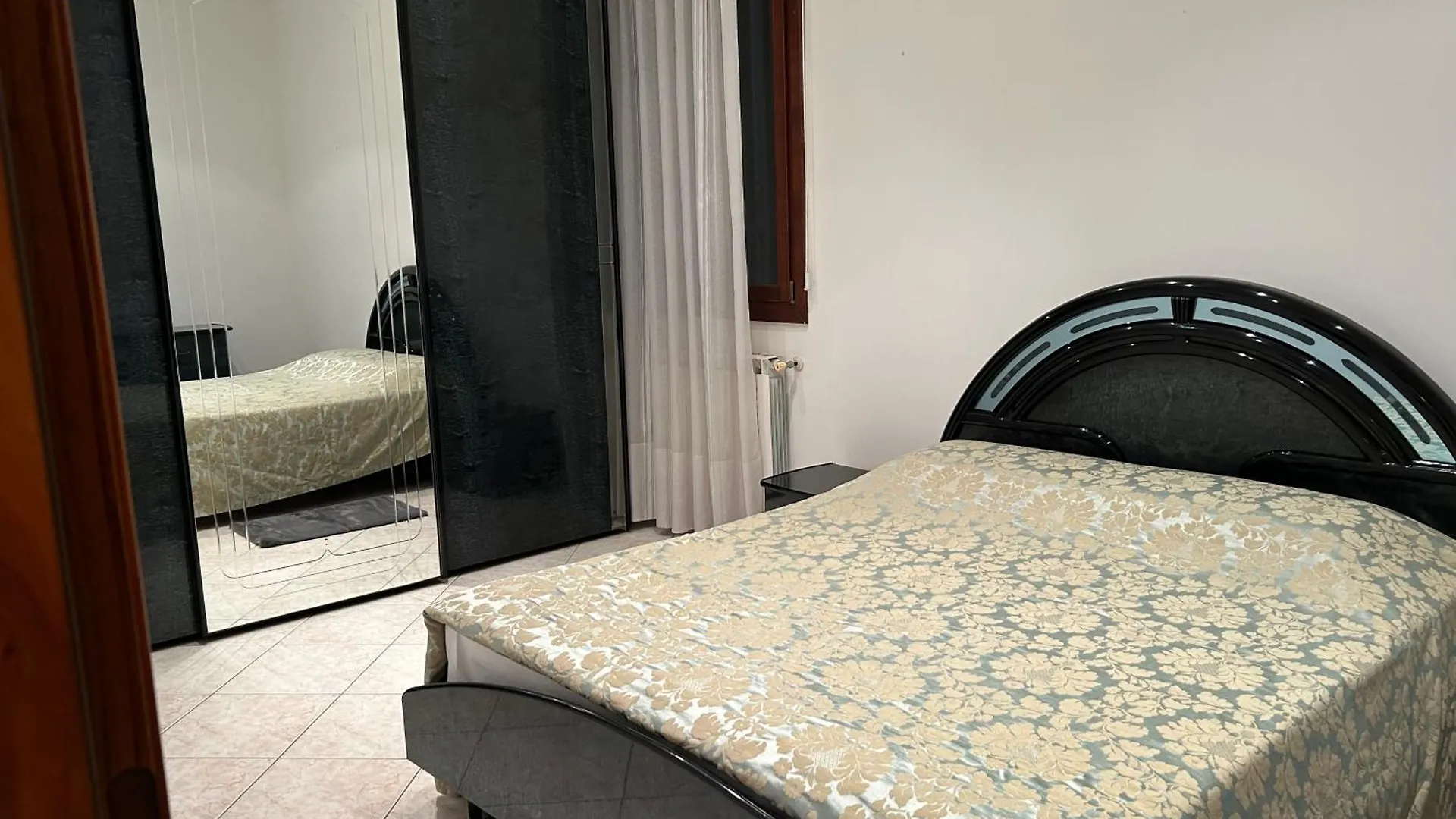 Ca, Botte Hotel Venice 0*,  Italy